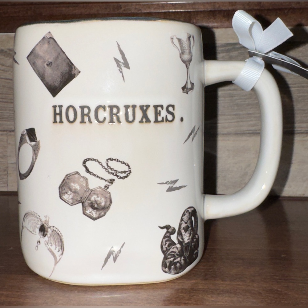 🥰 Rae Dunn Harry Potter Mug “HORCRUXES” RARE Collectible Wizardry Magic Fantasy